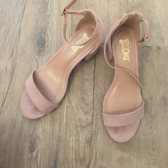 Brash blush pink heels - Picture 3 of 5